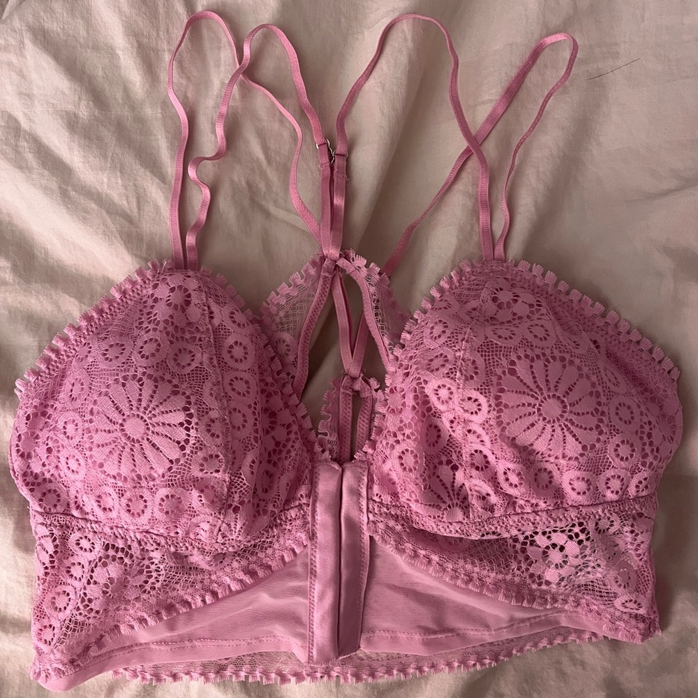 pink aerie lace bralette/top, xs could fit s. could be used as a going out top!